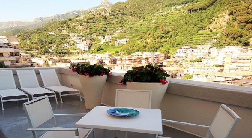 Il Miracolo Apartment Maiori Phòng bức ảnh